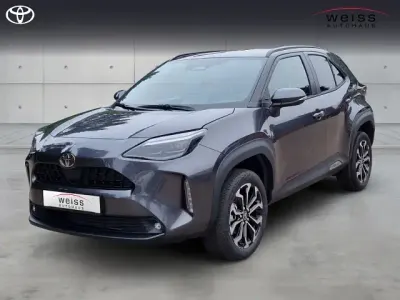 Neu Toyota Yaris 131 PS (96 kW) 2026 Grau Kleinwagen