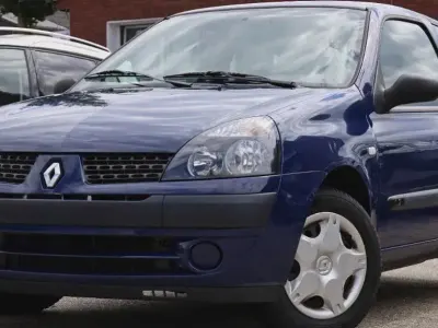 Gebraucht Renault Clio Authentique 58 PS (42 kW) 2003 Blau Kleinwagen