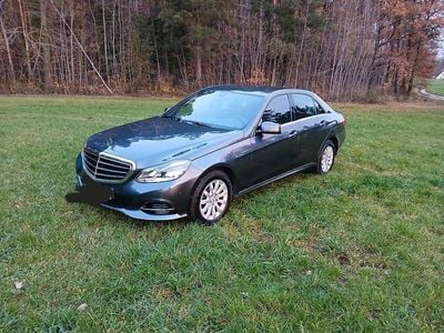 Silber Gebraucht 2015 Mercedes E200 Limousine | 17.500 € (Fairer Preis)