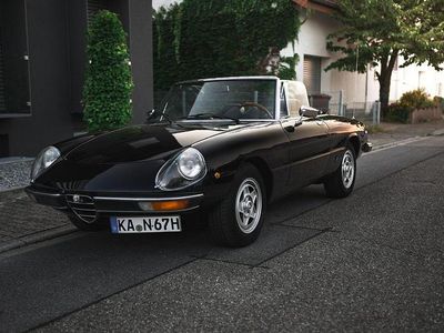 Gebraucht Alfa Romeo Spider 126 PS (92 kW) 1981 Schwarz Cabrio