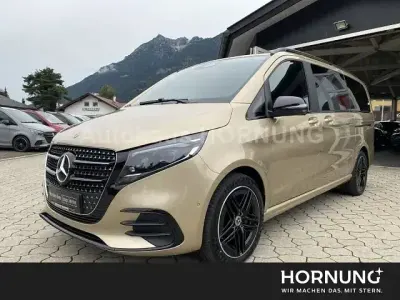 Gebraucht Mercedes V300 AMG 237 PS (174 kW) 2025 Gold Van / Kleinbus