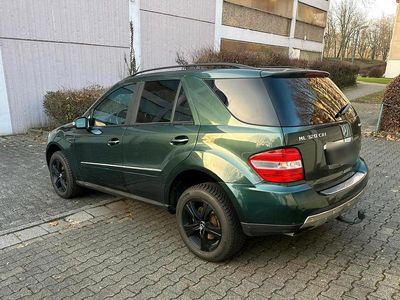 Gebraucht Mercedes ML320 224 PS (164 kW) 2008 Grün SUV