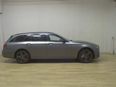 Usata Mercedes E300 AMG line 306 CV (225 kW) 2022 Grigio Station wagon