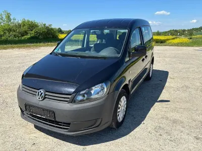 Gebraucht VW Caddy Trendline 105 PS (77 kW) 2014 Schwarz Van / Kleinbus