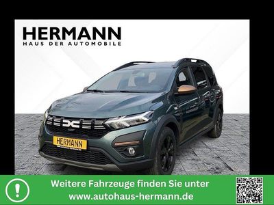 Grün Gebraucht 2024 Dacia Jogger Extreme Van / Kleinbus | 19.401 € (Guter Preis)