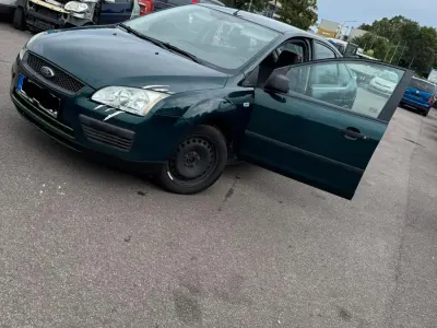 Gebraucht Ford Focus 116 PS (85 kW) 2006 Grün Limousine