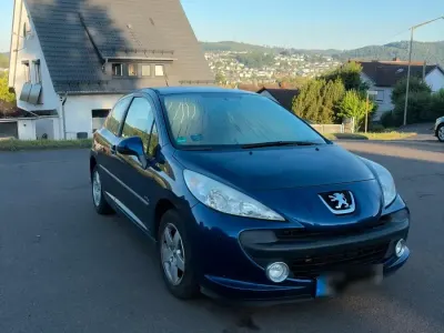 Gebraucht Peugeot 207 Urban Move 73 PS (53 kW) 2009 Blau Kleinwagen