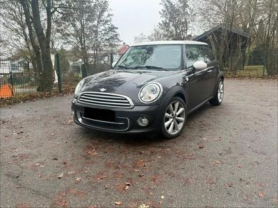 Braun Gebraucht 2013 Mini Cooper D Kleinwagen | 10.200 € (Etwas zu teuer)