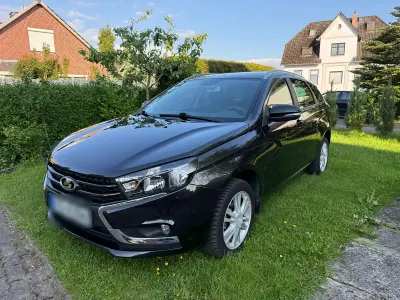 Gebraucht Lada Vesta 105 PS (77 kW) 2019 Schwarz Kombi