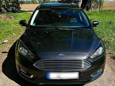 Usata Ford Focus Titanium 120 CV (88 kW) 2017 Grigio Station wagon