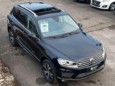 Gebraucht VW Touareg Executive 262 PS (192 kW) 2017 Deep black perleffekt SUV