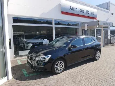 Usata Renault Mégane Play 132 CV (97 kW) 2017 Utilitaria