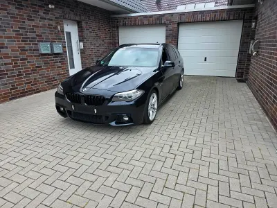Gebraucht BMW 530 258 PS (189 kW) 2014 Blau Kombi