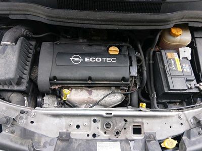 Second-hand Opel Zafira 105 CP (77 kW) 2007 Argintiu Monovolum