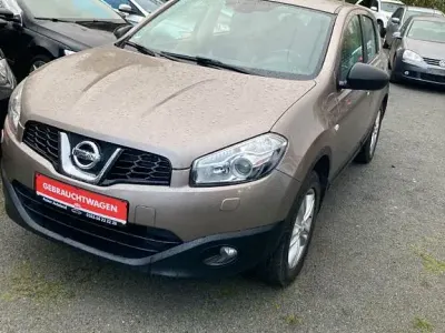 Gebraucht Nissan Qashqai 141 PS (103 kW) 2011 Braun SUV