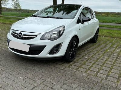 gebraucht Opel Corsa D 1.4 Colour Edition / 1. Hand / 8-fach bereift