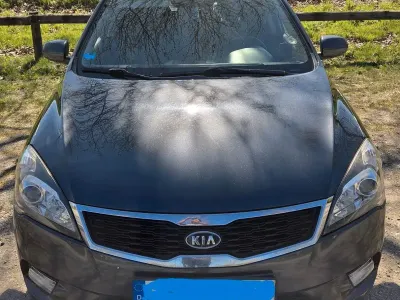 Gebraucht Kia Ceed Sportswagon Edition 7 125 PS (91 kW) 2011 Schwarz Kombi