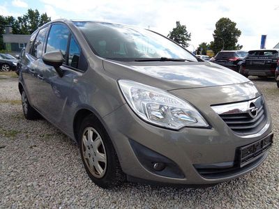 Second-hand Opel Meriva Design Edition 120 CP (88 kW) 2012 Maro Monovolum