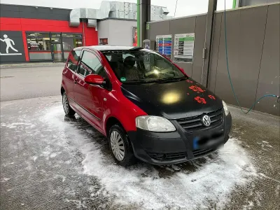 Używany VW Fox 54 KM (39 kW) 2005 Czerwony Hatchback