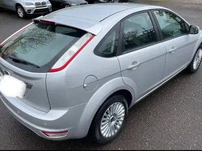 Gebraucht Ford Focus 101 PS (74 kW) 2008 Schwarz Limousine