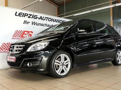 Gebraucht Mercedes E200 Edition 193 PS (141 kW) 2008 Schwarz Limousine