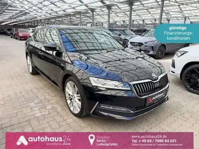 Usata Skoda Superb LAURIN & KLEMENT 150 CV (110 kW) 2022 Nero Berlina