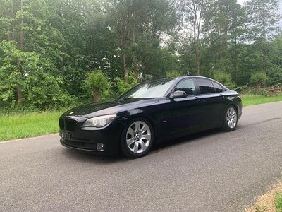 Gebraucht BMW 730 Sport Line 245 PS (180 kW) 2010 Schwarz Limousine