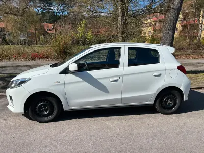 Begagnad Mitsubishi Space Star 71 HK (52 kW) 2021 Halvkombi