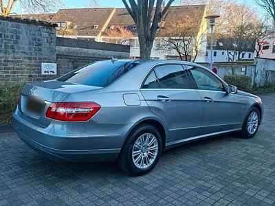 Gebraucht Mercedes E250 194 PS (142 kW) 2009 Grau Limousine