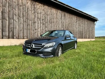 Gebraucht Mercedes C200 Avantgarde 184 PS (135 kW) 2016 Schwarz Limousine