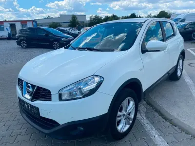 Gebraucht Nissan Qashqai Acenta 141 PS (103 kW) 2011 Weiß SUV