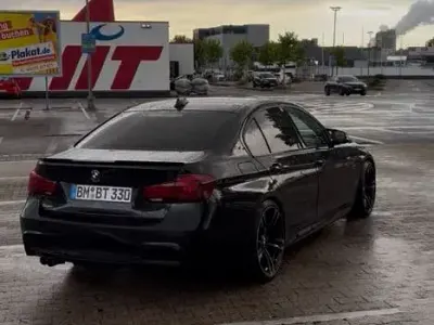 Gebraucht BMW 330 M Sport 258 PS (189 kW) 2015 Schwarz Limousine