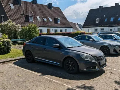 Gebraucht Suzuki Kizashi 178 PS (130 kW) 2011 Grau Limousine