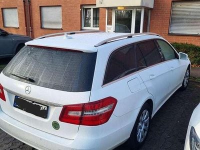 Gebraucht Mercedes 220 170 PS (125 kW) 2012 Weiß Limousine