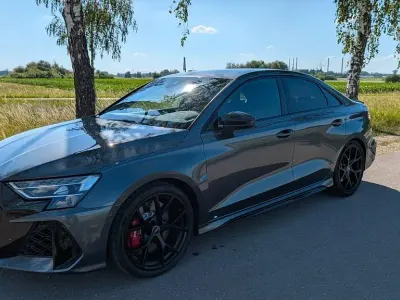 Gebraucht Audi RS3 Sport 400 PS (294 kW) 2025 Grau Limousine