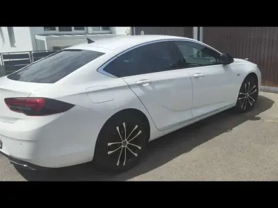 Gebraucht Opel Insignia Elegance 174 PS (127 kW) 2022 Weiß Limousine