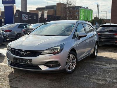 Silber Gebraucht 2021 Opel Astra Edition Kombi | 7.990 €