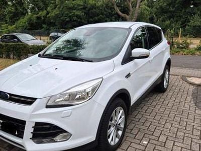 Gebraucht Ford Kuga Vignale 150 PS (110 kW) 2016 Weiß SUV