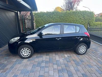 Second-hand Hyundai i20 Classic 77 CP (56 kW) 2009 Negru Hatchback