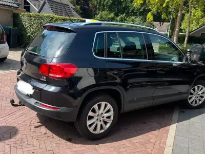 Gebraucht VW Tiguan Sportline 122 PS (89 kW) 2010 Schwarz SUV