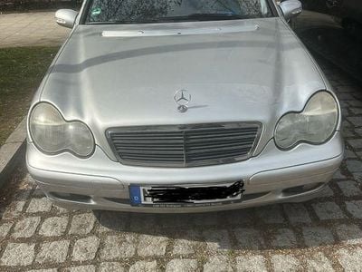 Gebraucht Mercedes C180 Classic 143 PS (105 kW) 2004 Silber Limousine