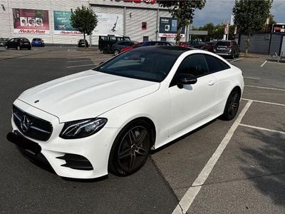 Gebraucht Mercedes E300 AMG line 245 PS (180 kW) 2019 Weiß Coupé