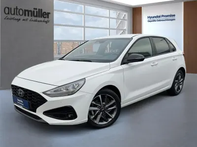 Gebraucht Hyundai i30 Advantage 101 PS (74 kW) 2024 Weiß Limousine