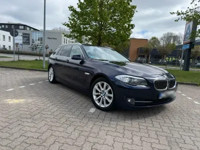 Gebraucht BMW 525 Comfort Edition 218 PS (160 kW) 2012 Blau Kombi