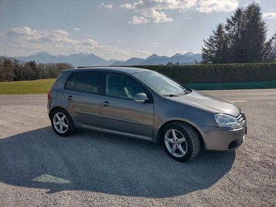 Usata VW Golf VI United 102 CV (75 kW) 2008 Grigio Utilitaria