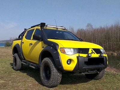 Gebraucht Mitsubishi L200 Intense 136 PS (100 kW) 2008 Gelb Pickup