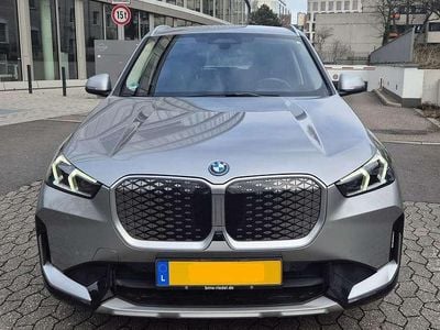 Gebraucht BMW iX1 xLine 150 kW (204 PS) 2024 Grau SUV