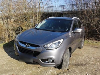 Gebraucht Hyundai ix35 Comfort 136 PS (100 kW) 2015 Grau SUV