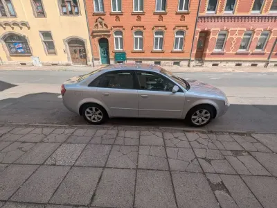 Gebraucht Audi A4 131 PS (96 kW) 2004 Silber Limousine