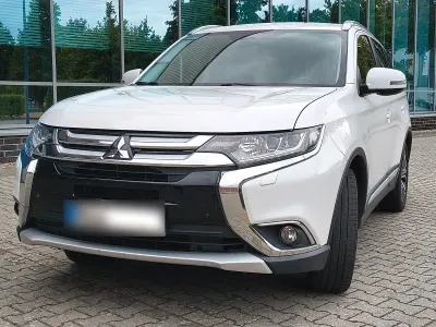 Gebraucht Mitsubishi Outlander 150 PS (110 kW) 2016 Weiß SUV